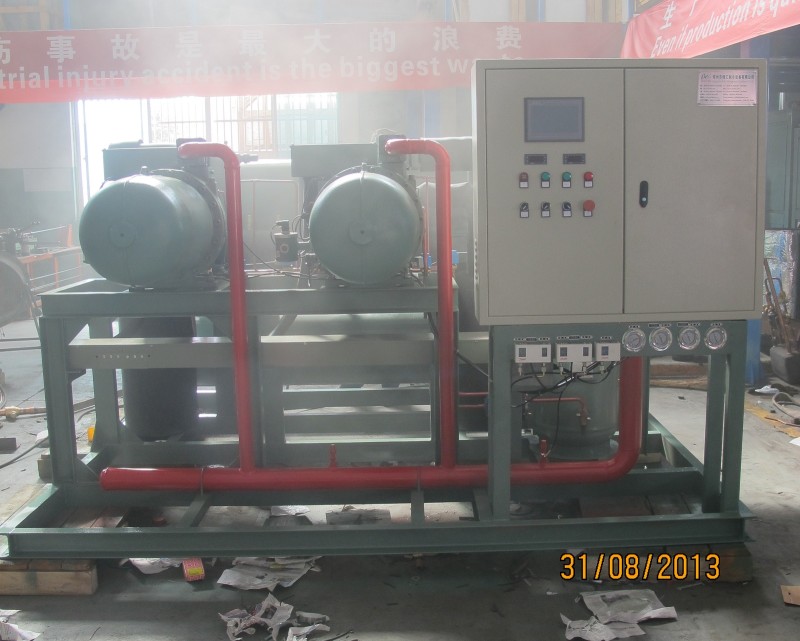 320HP并聯(lián)機組已經(jīng)組裝完畢 psb (70).jpg